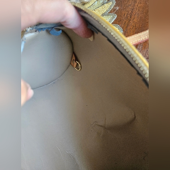 Louis Vuitton Papillion Vernis bag - Picture 7 of 12